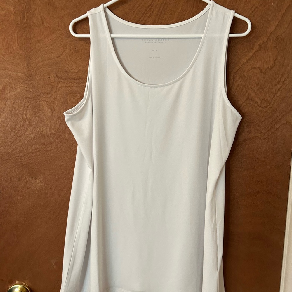 Susan Graver White Scoop Neck Tank Top